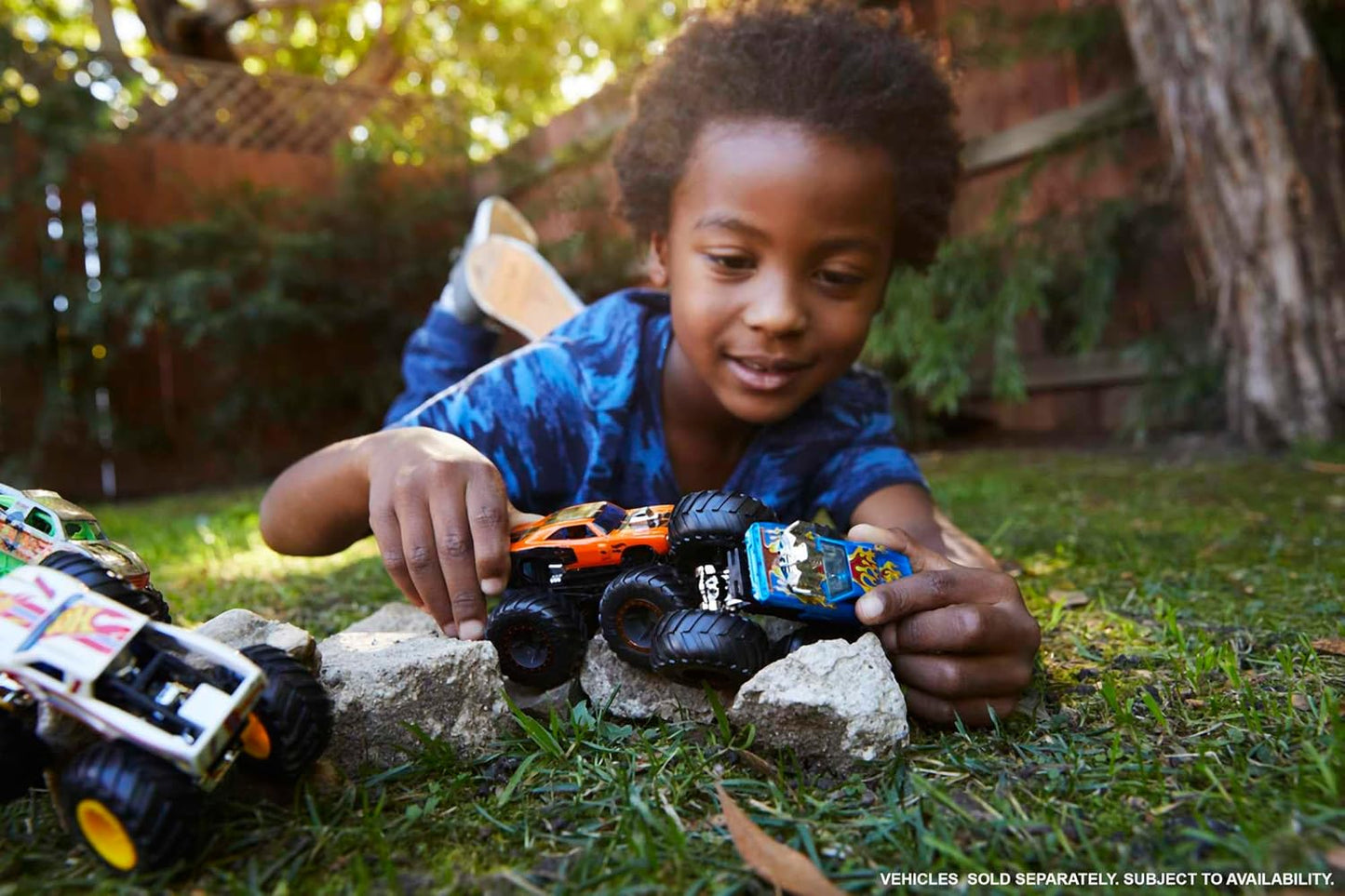 Hot Wheels Monster Trucks 2-Pack, Demolition Doubles Set of 2 Toy Vehicles in 1:64 Scale, For Kids & Collectors (Styles May Vary), FYJ64