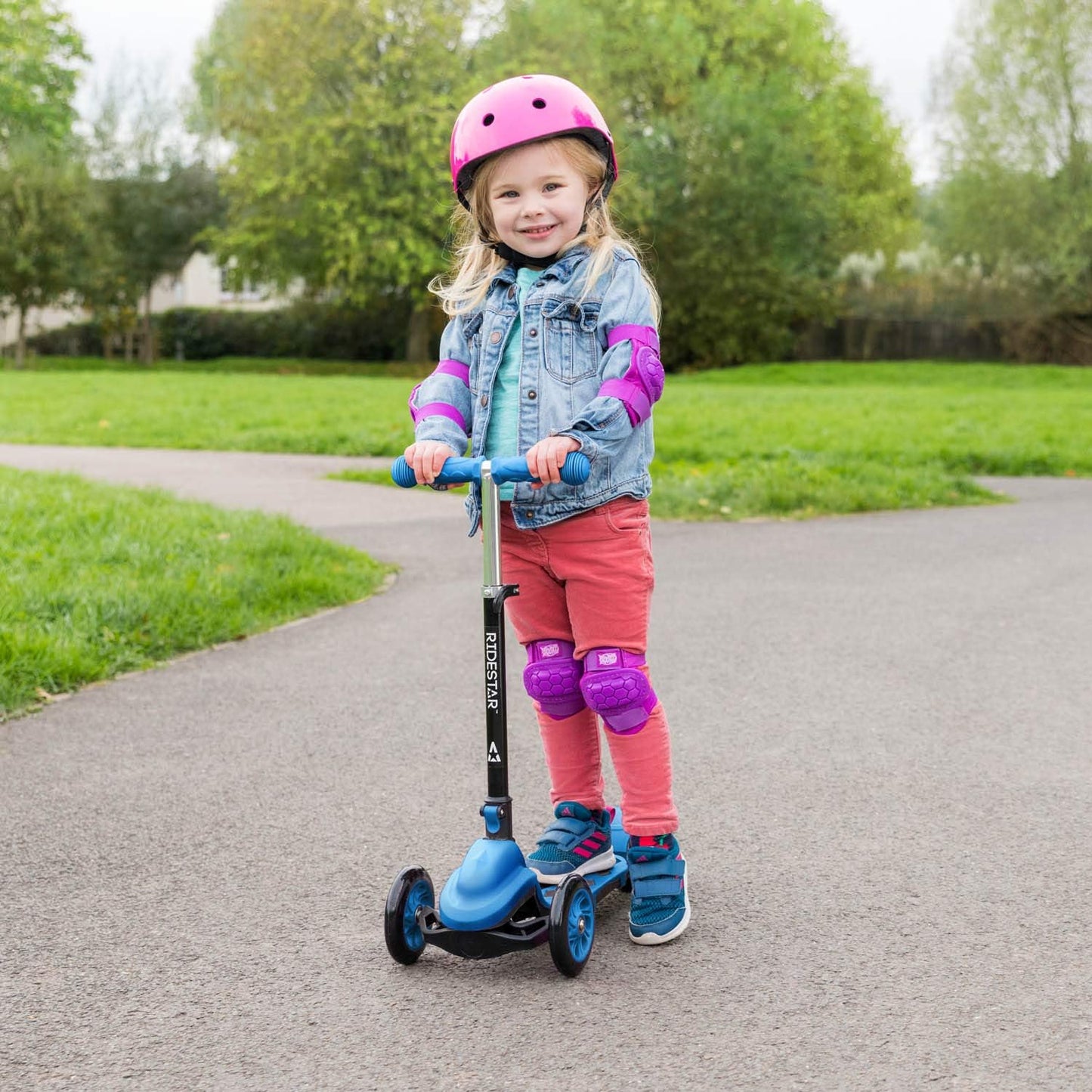 ToyStar Cruise 3 Wheel Tri Scooter, Easy Folding System, Height Adjustable Handlebars, Tilt To Turn Steering, Kids Aged 3+